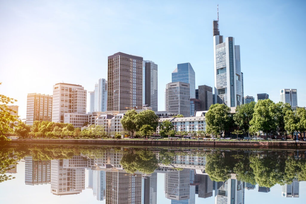ansicht des finanzbezirks in frankfurt