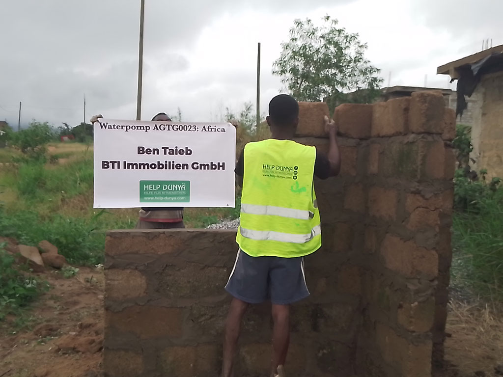 Brunnenbau in Afrika gesponsert von BTI Immobilien GmbH